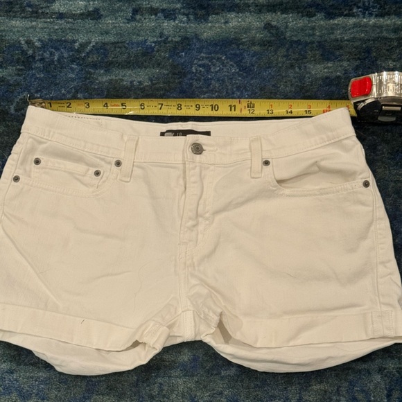 Levi’s White Denim Shorts CoastalGranddaughter CasualCool ChicBasics Size 10 - Picture 5 of 7